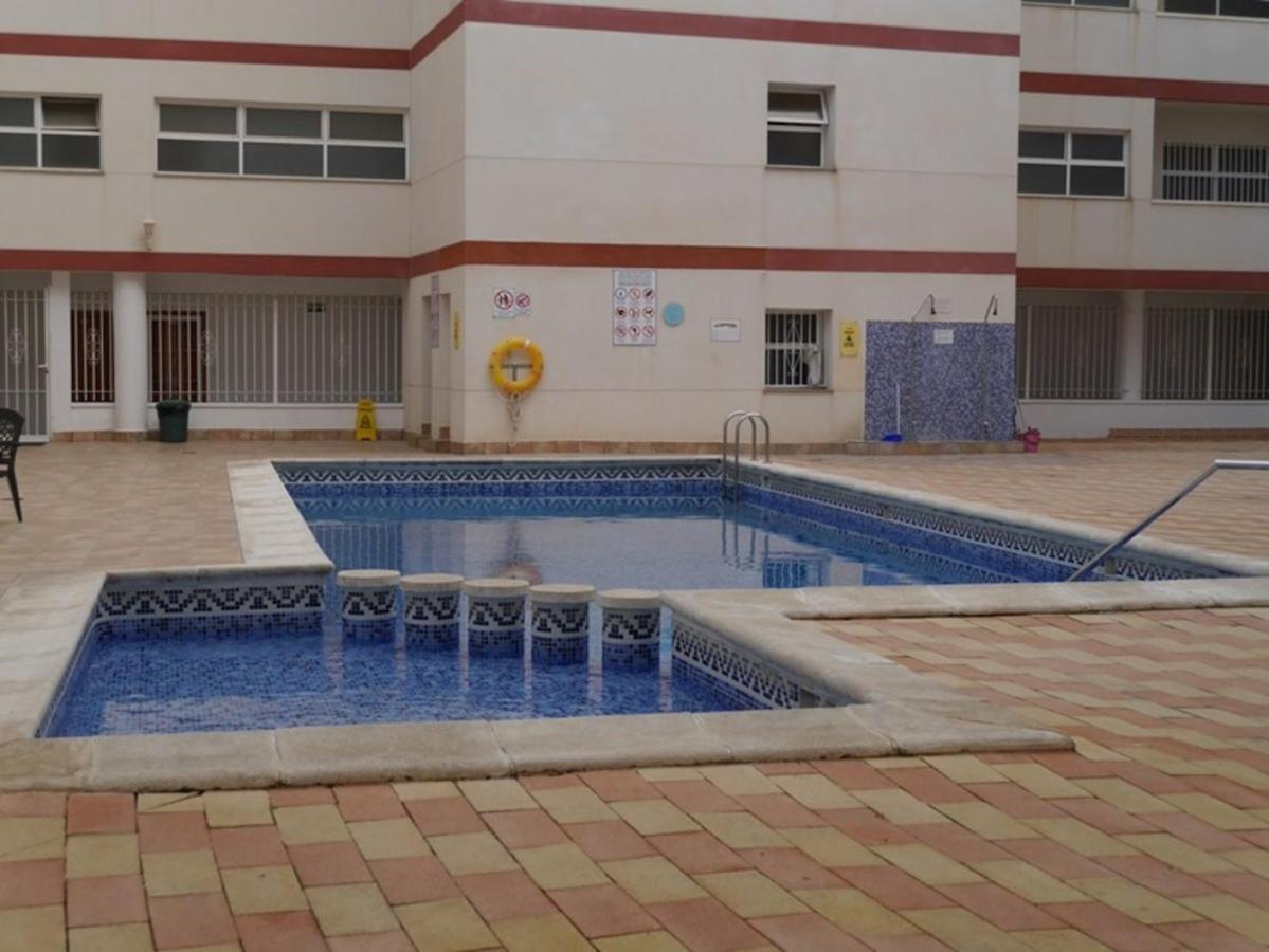 Room In Apartment - 2 Bed Apartment In Costa Blanca Spain To Rent Torrevieja Exterior foto